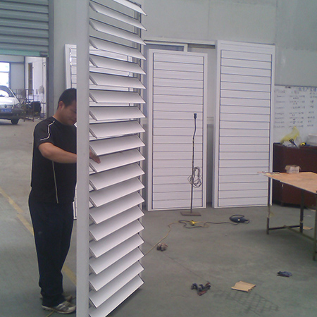 Hollow flat shutters