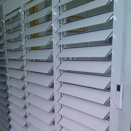 Hollow flat shutters